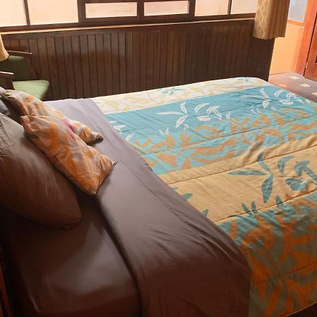 Hostel Santa Canela Куенка Екстер'єр фото