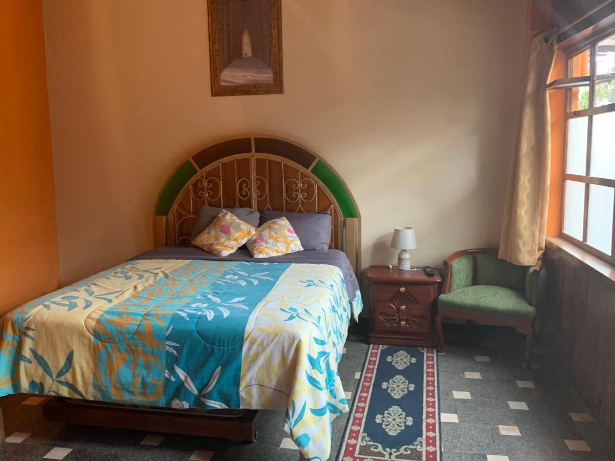 Hostel Santa Canela Куенка Екстер'єр фото