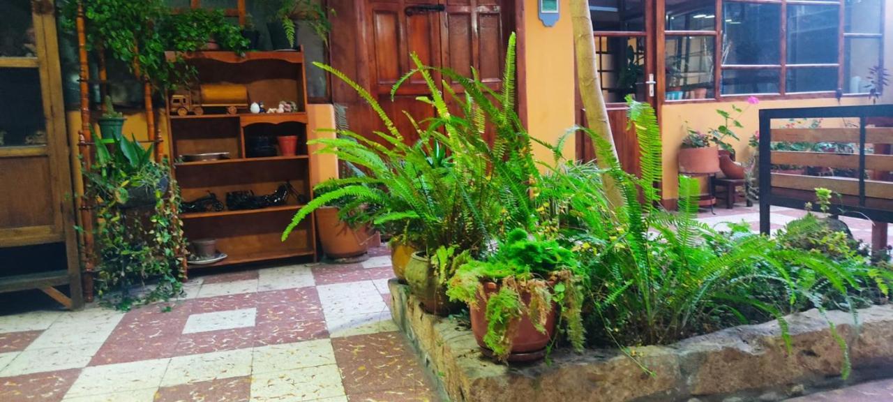 Hostel Santa Canela Куенка Екстер'єр фото